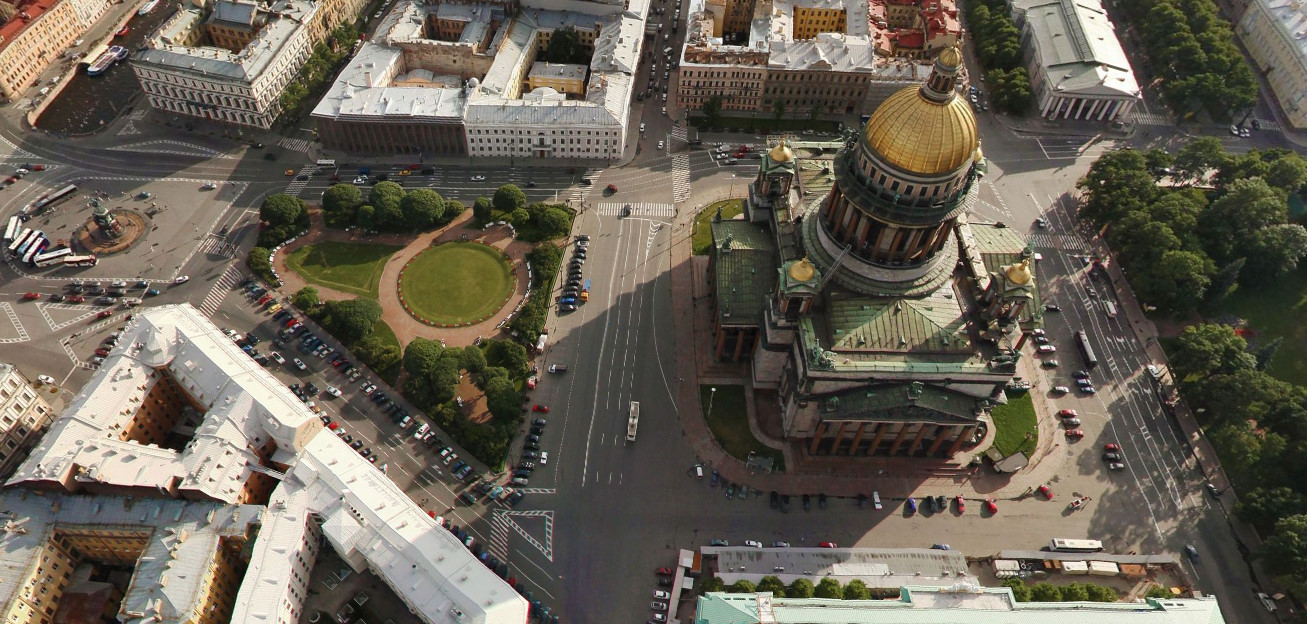 Исаакиевская площадь в центре Петербурга